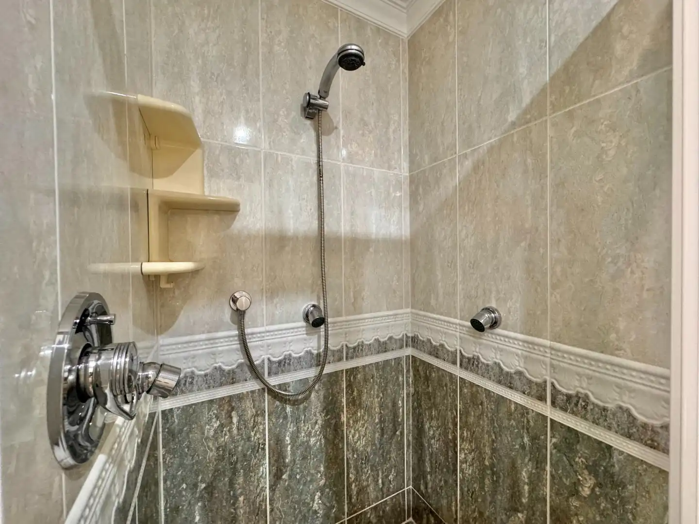Badezimmer von Haus oder Chalet zum Verkauf in Silla mit Klimaanlage, Heizung und Terrasse