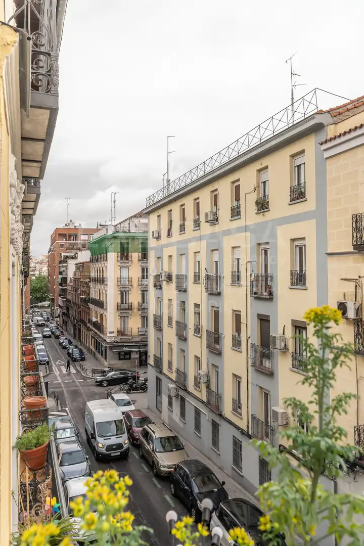 Exterior view of Flat for sale in Madrid  with Air Conditioner, Heating and Balcony