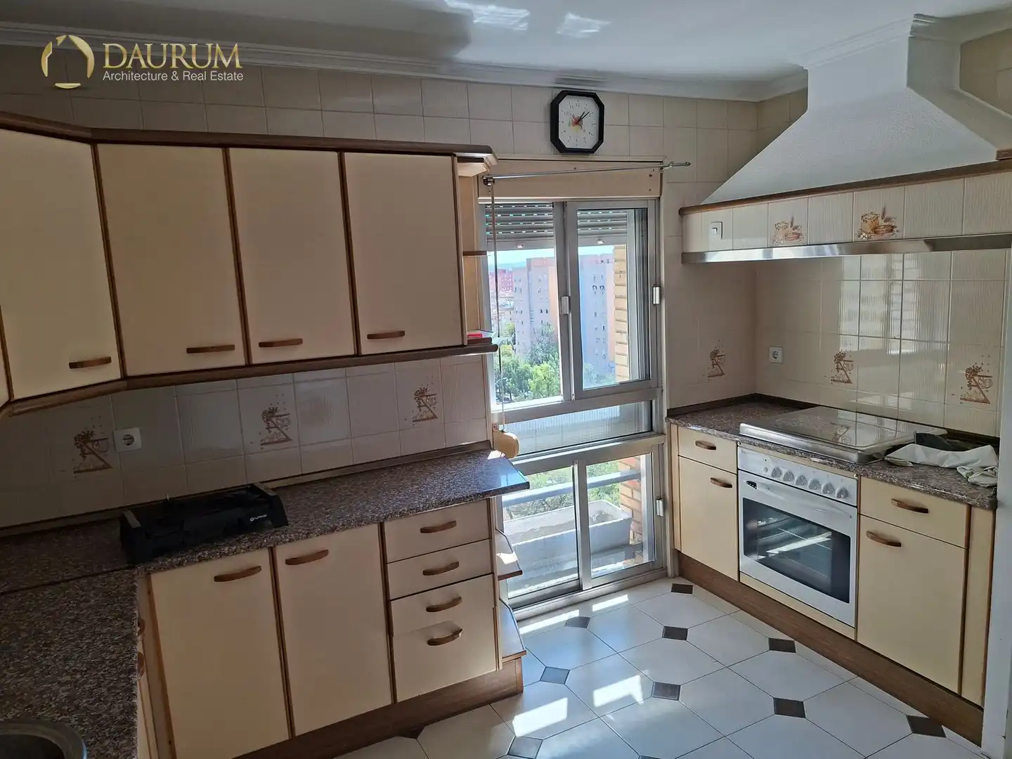Kitchen of Flat for sale in Sevilla  with Air Conditioner, Heating and Terrace