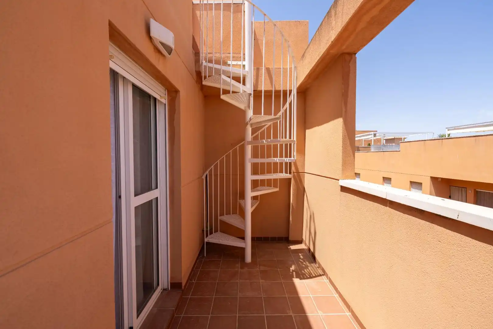 Terrasse von Maisonette zum Verkauf in Mojácar mit Klimaanlage, Privatgarten und Terrasse