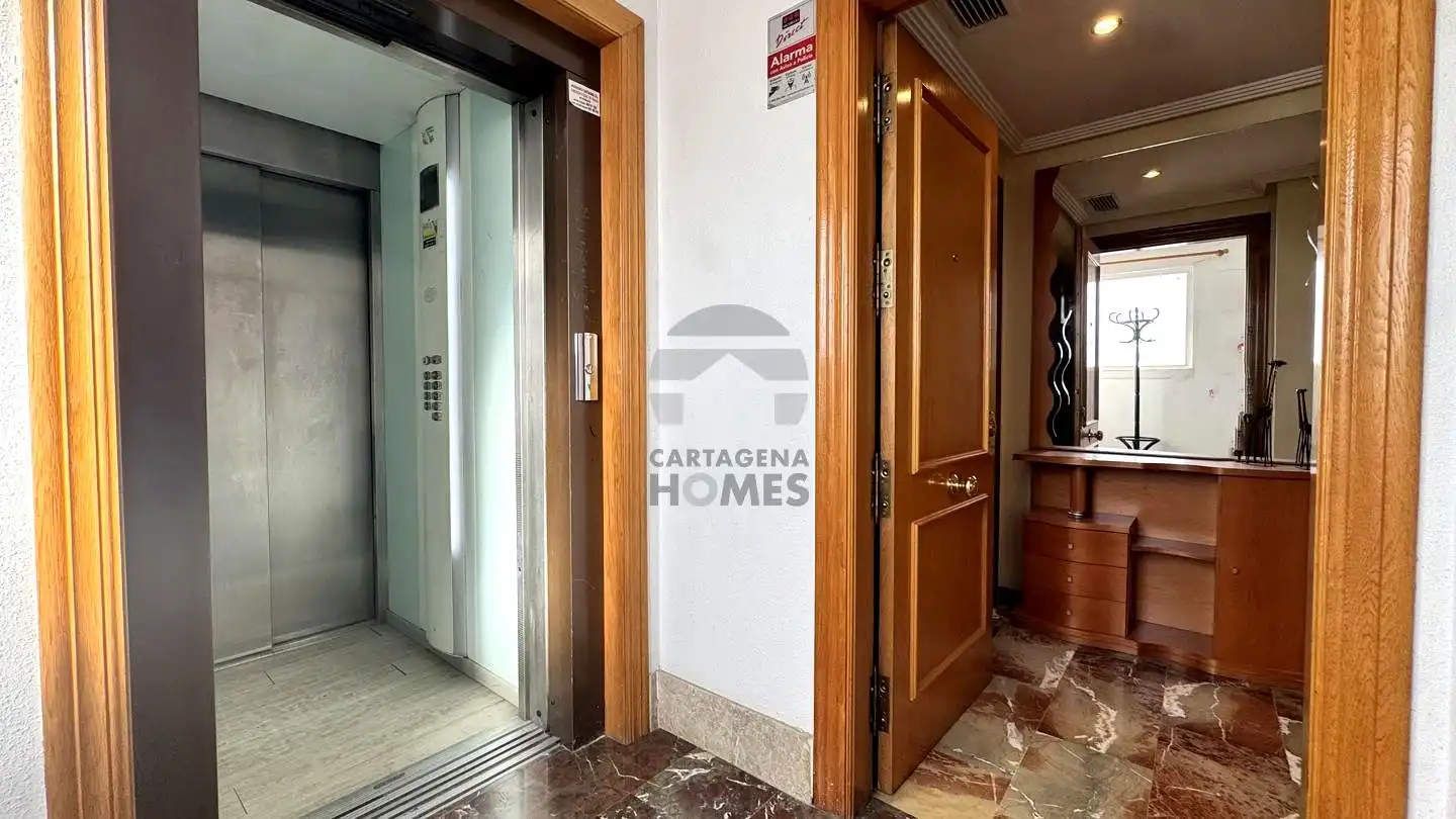 Ático en venta en Cartagena con Aire acondicionado, Terraza y Amueblado