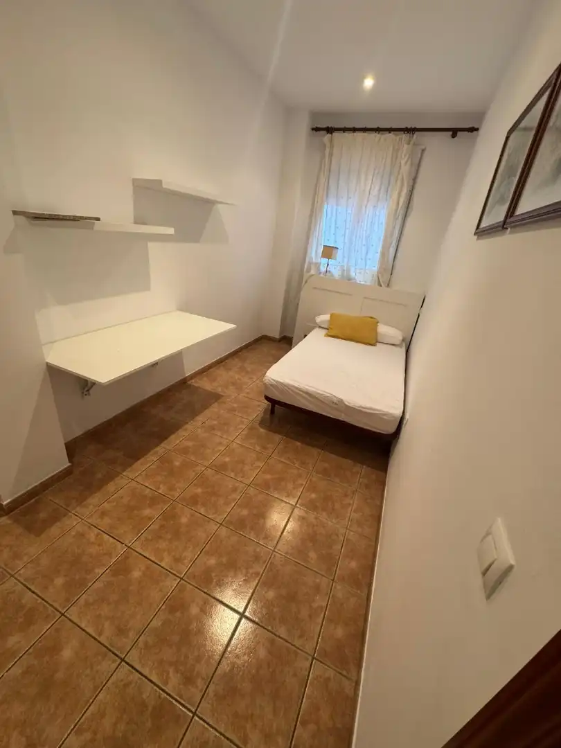 Bedroom of Flat for rent in Almendralejo  with Air Conditioner, Furnished and Washing machine