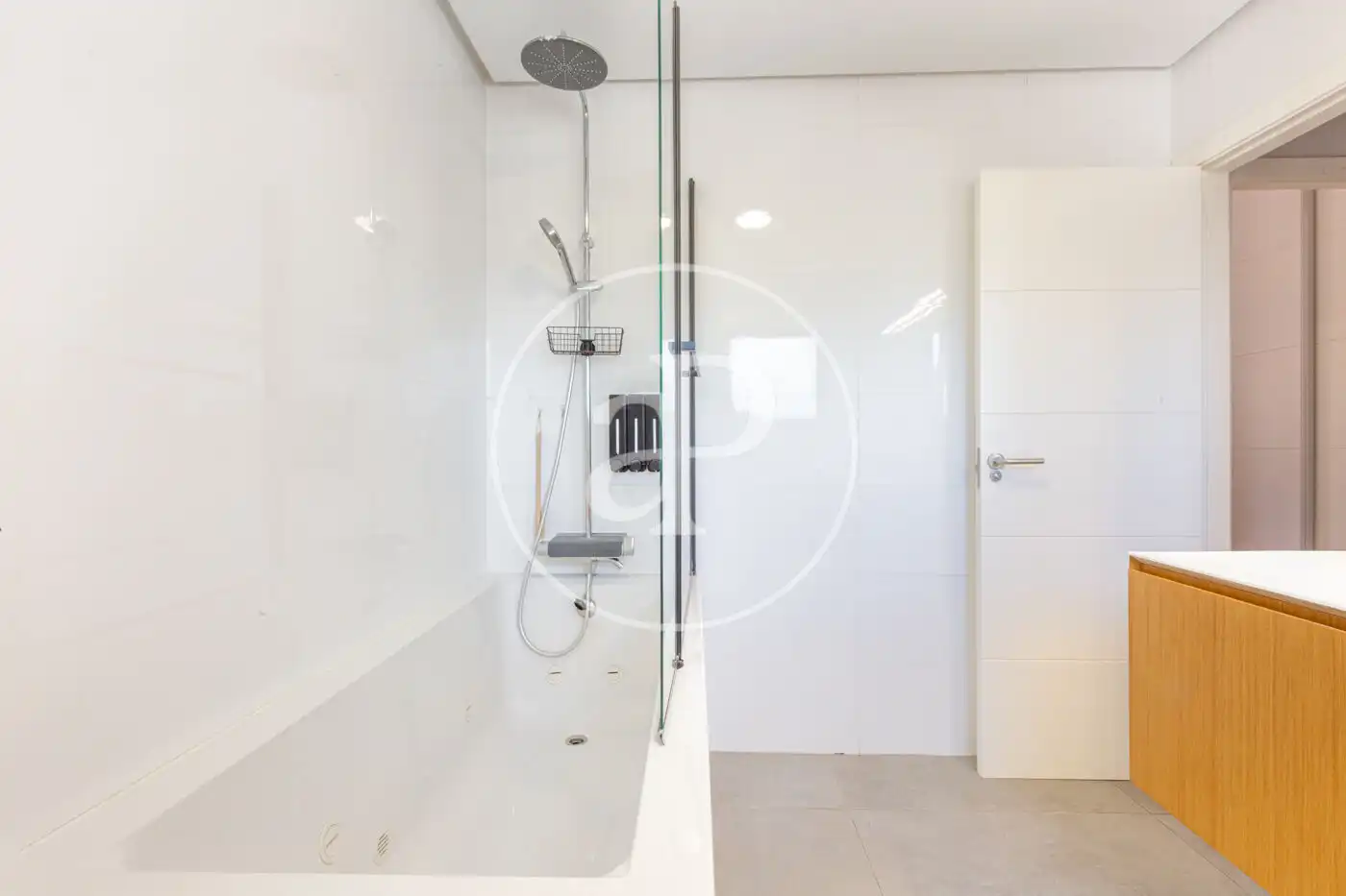 Bathroom of Houses for sale in L'Eliana  with Air Conditioner, Heating and Private garden