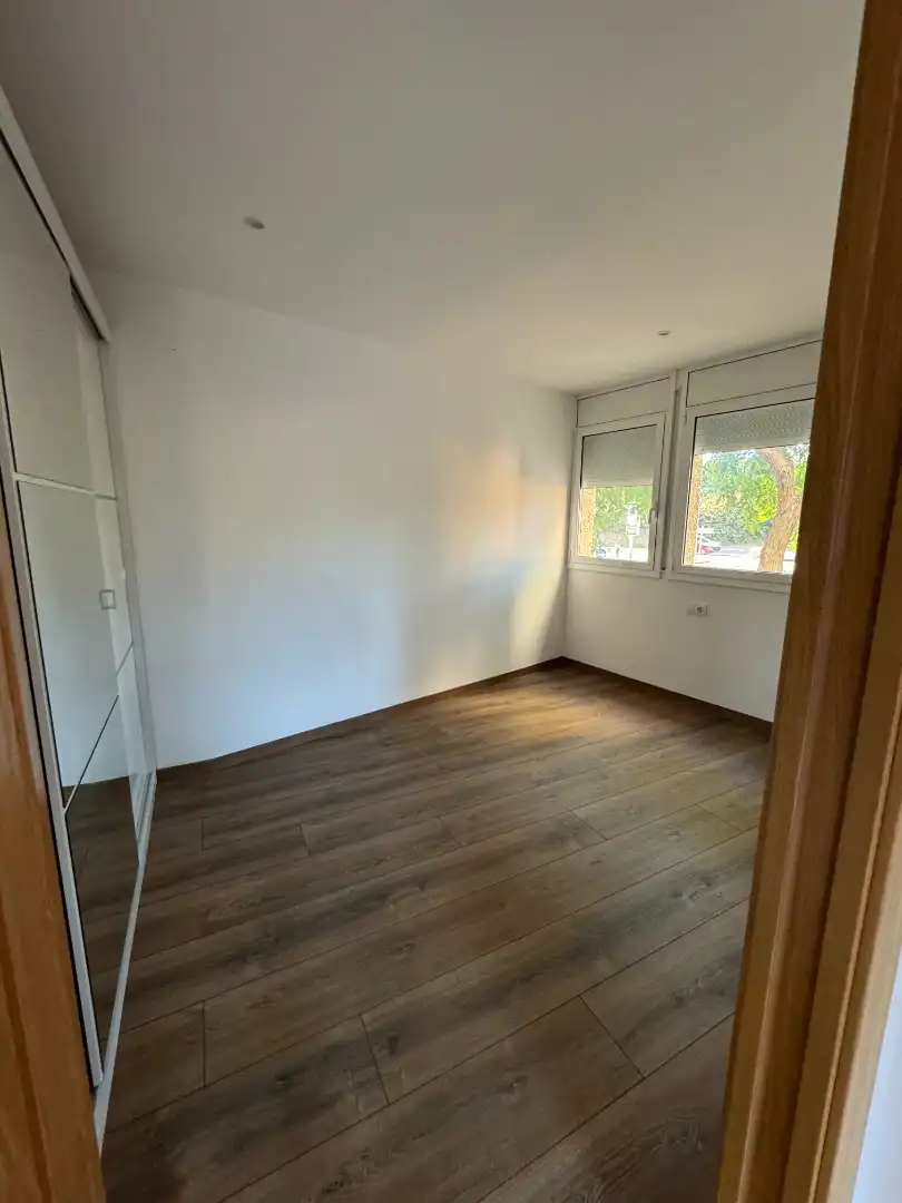 Habitación de Piso en venta en Badalona con Aire acondicionado y Terraza
