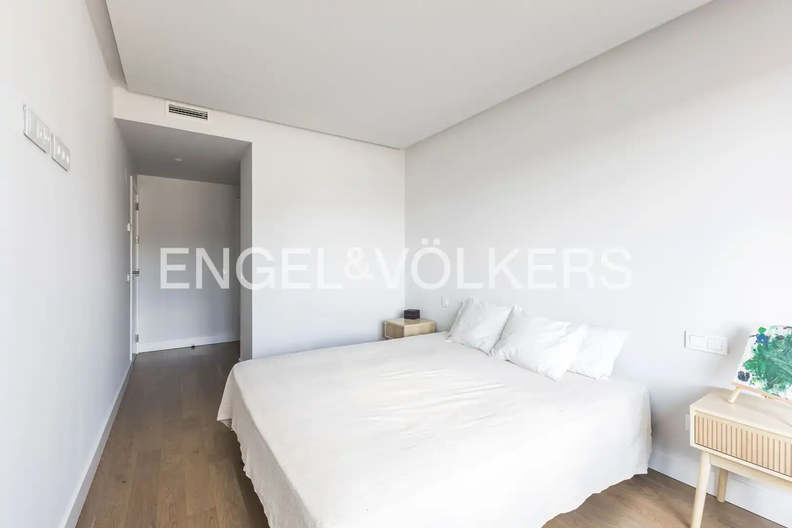 Habitación de Dúplex en venta en Madrid con Calefacción, Jardín privado y Terraza