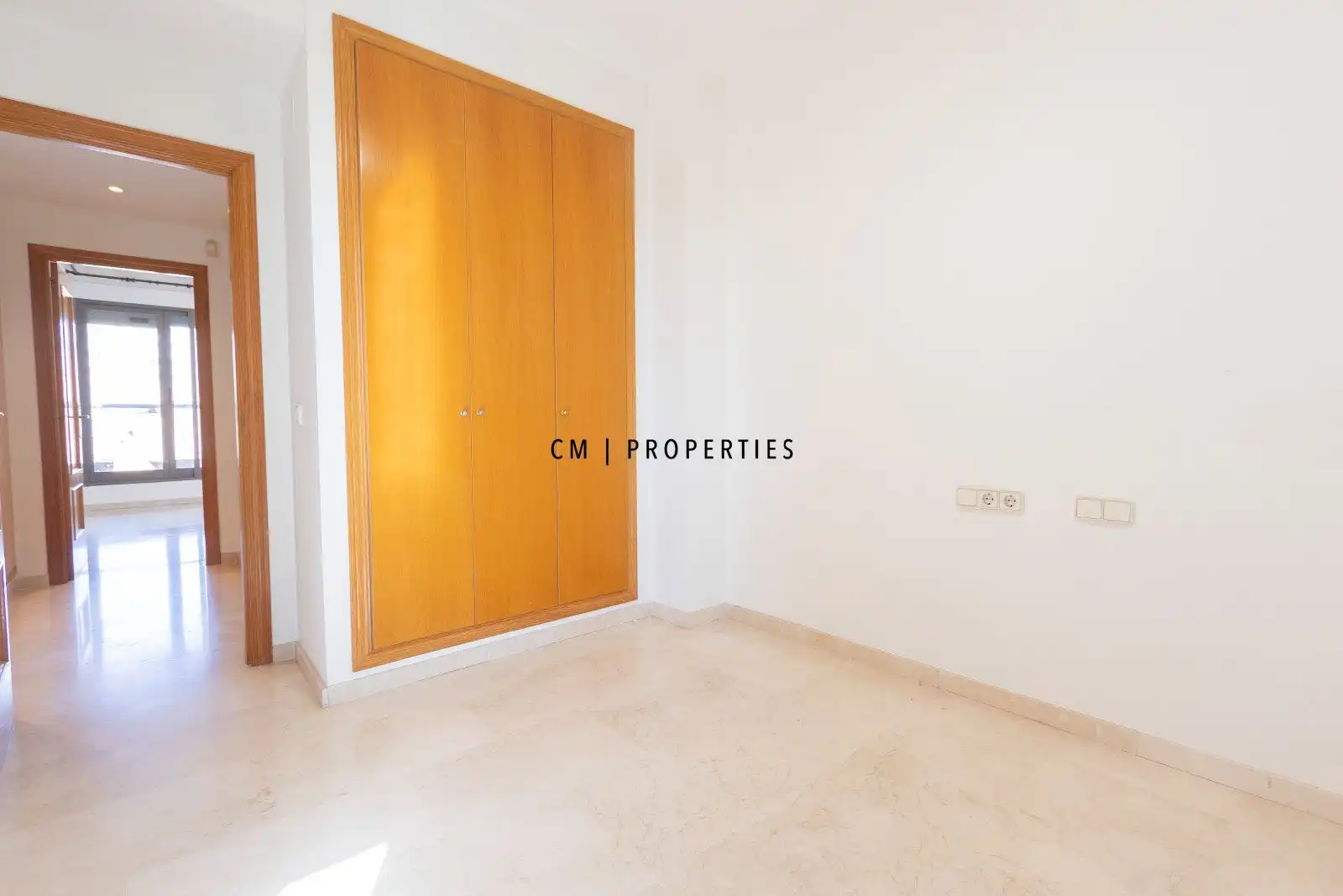 Habitación de Ático de alquiler en Valencia con Aire acondicionado, Calefacción y Trastero