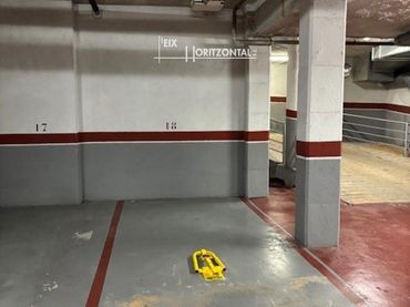 Einzelparkplatz zum Verkauf in Borrell de