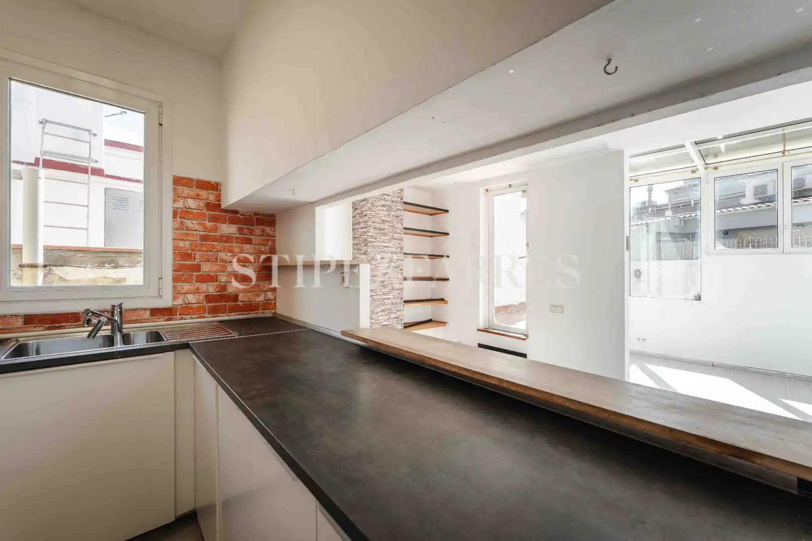 Cocina de Ático en venta en Barcelona con Aire acondicionado, Calefacción y Trastero