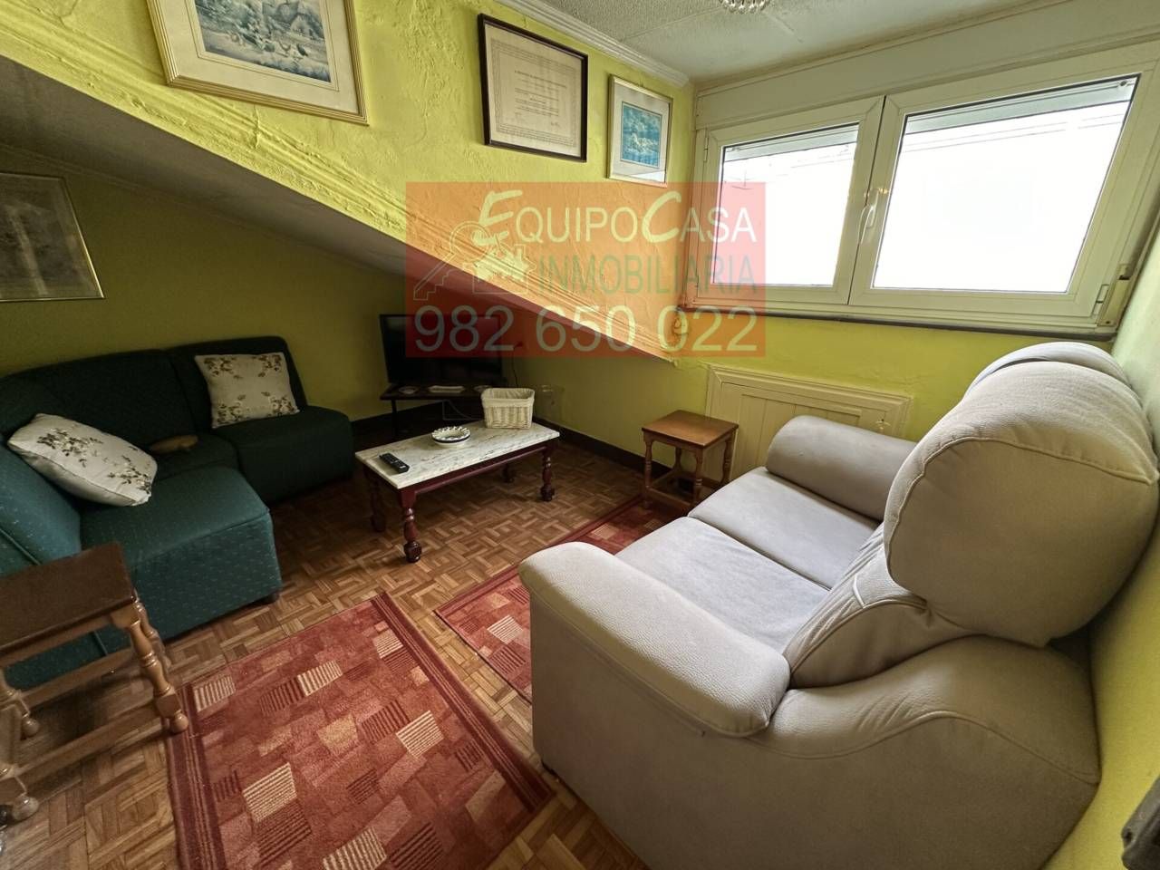 Sala d'estar de Pis en venda en Lugo Capital amb Calefacció i Moblat