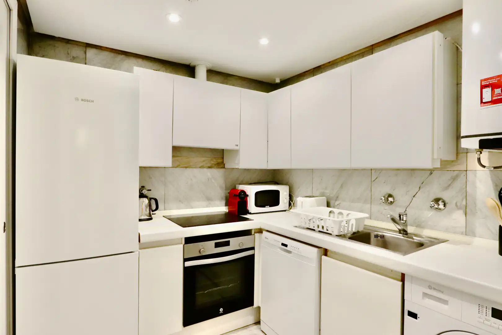 Kitchen of Flat for sale in Madrid  with Air Conditioner, Heating and Private garden