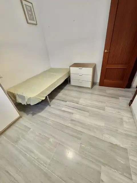Bedroom of Apartments for sale in Gelves  with Air Conditioner, Storage room and Balcony