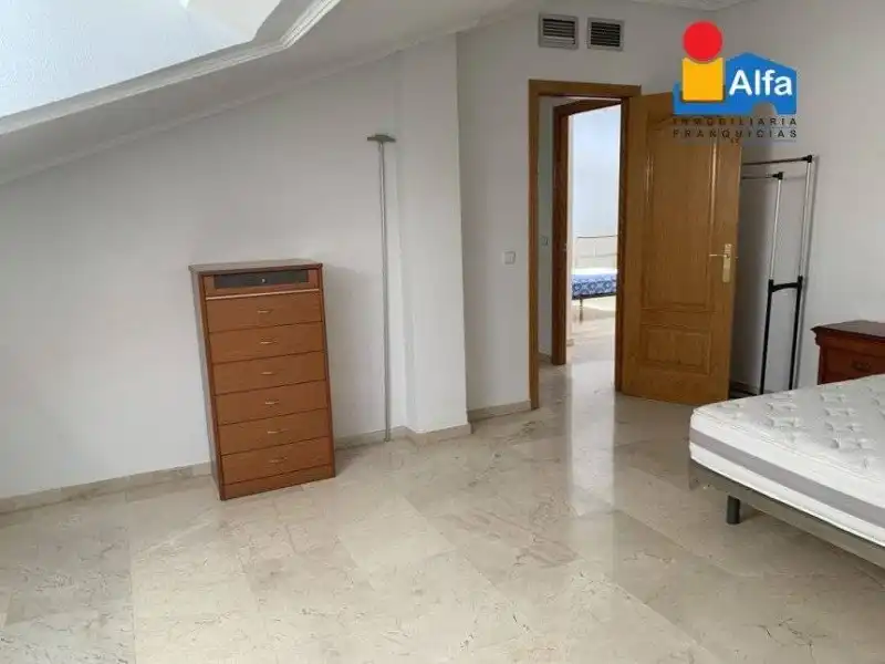 Habitación de Dúplex de alquiler en Cáceres con Aire acondicionado y Calefacción