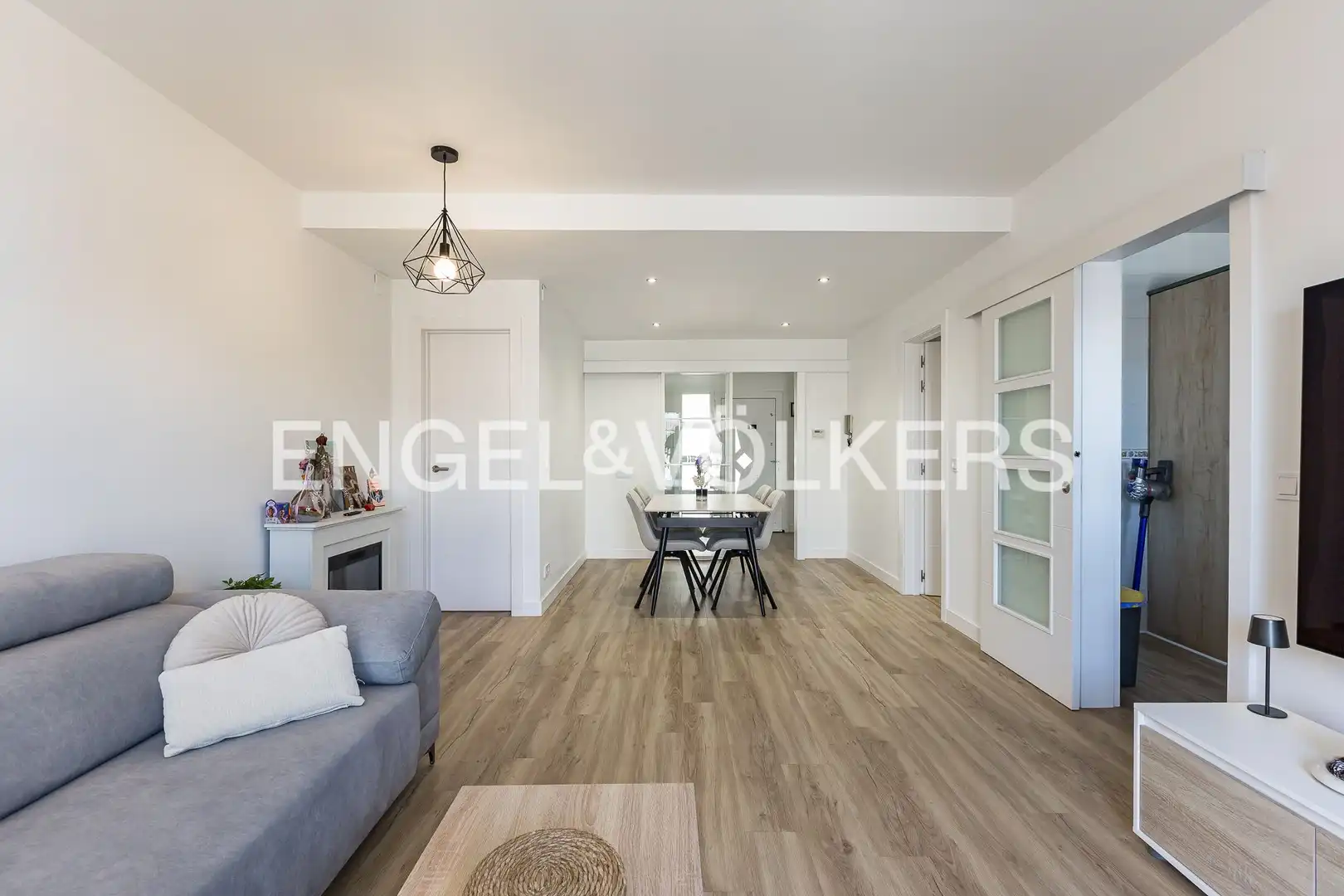 Sala de estar de Casa o chalet en venta en Vilanova i la Geltrú con Aire acondicionado, Calefacción y Terraza