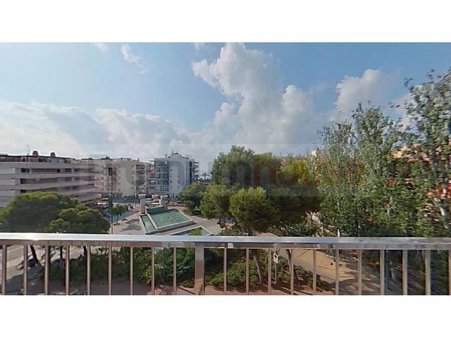Apartamento en Venta en Plaza de la Província en Platja de Ponent