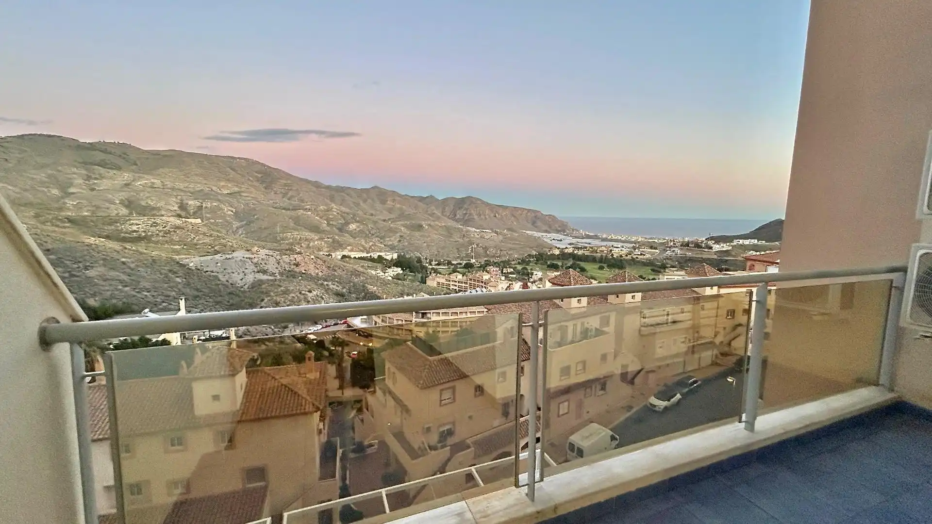 Appartamento con terrazza in vendita a Calle Calle de las Higueras, 95, imagen 3