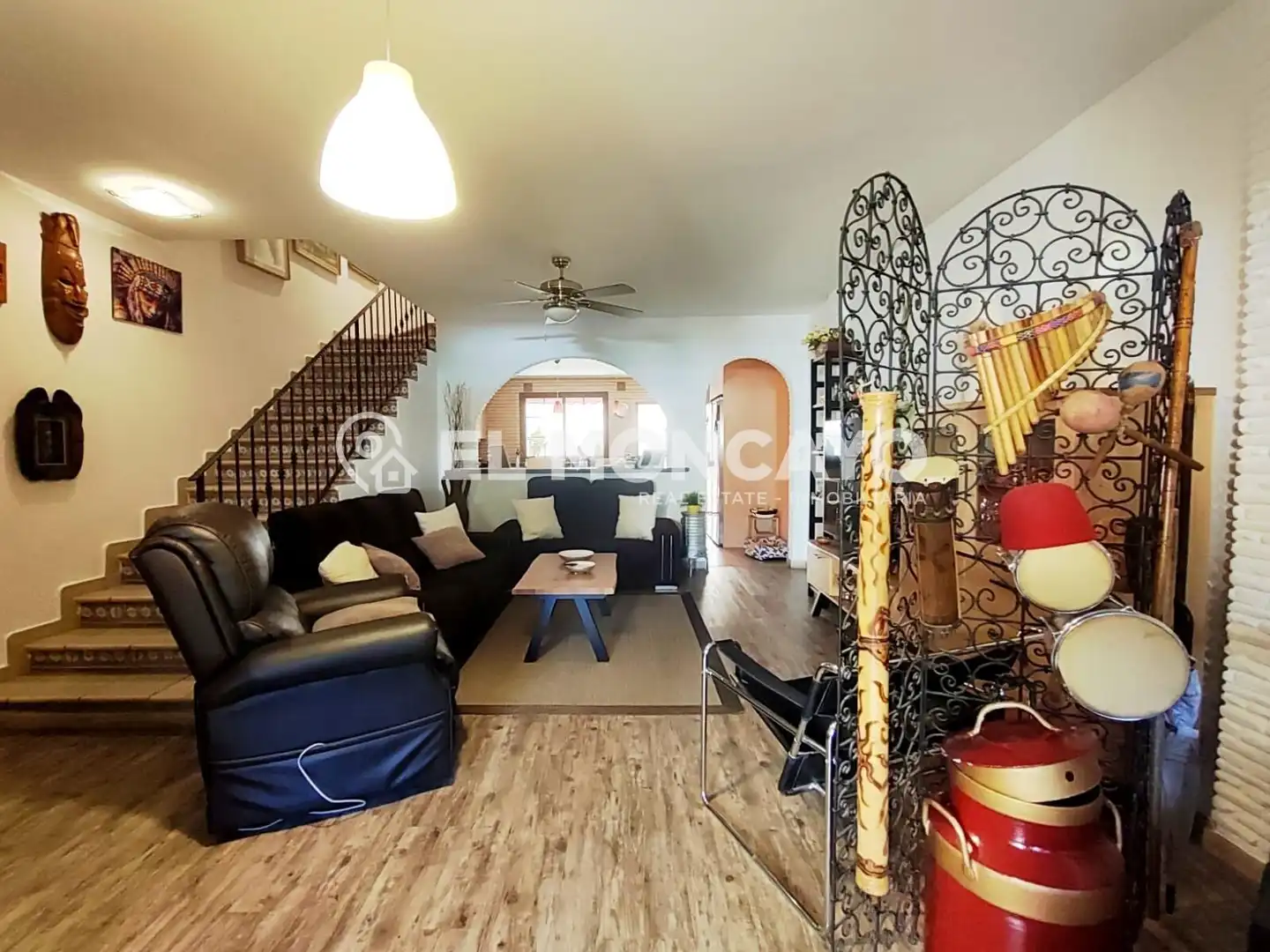 Sala d'estar de Casa adosada en venda en Torrevieja amb Aire condicionat, Calefacció i Jardí privat