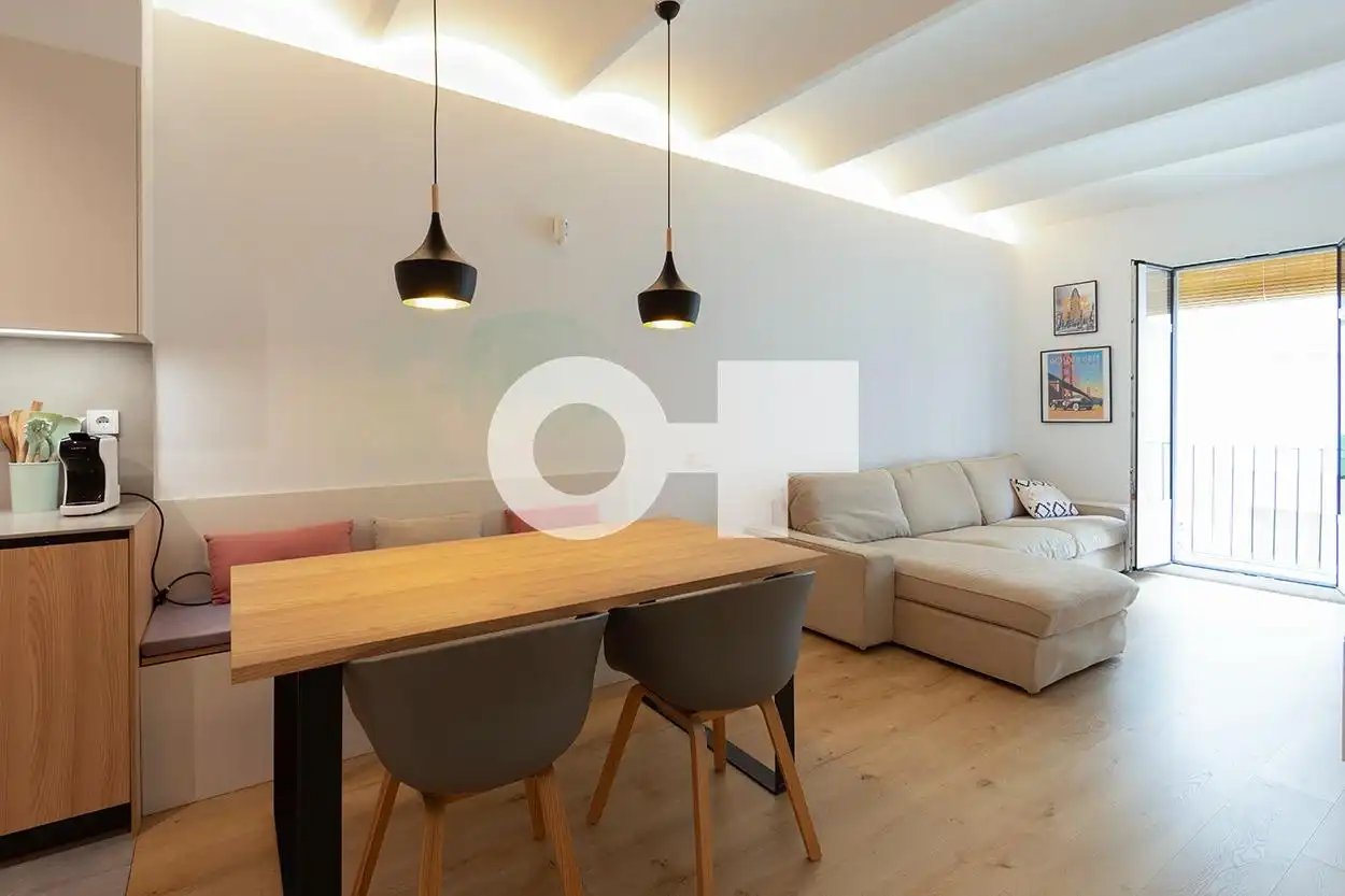 Sala d'estar de Pis en venda en  Barcelona Capital amb Aire condicionat, Parquet i Terrassa