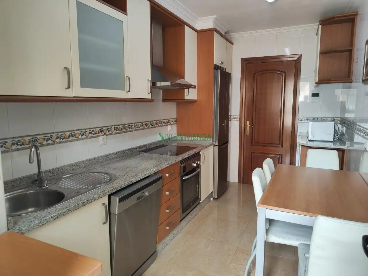 Cocina de Piso en venta en Vigo  con Calefacción, Parquet y Trastero