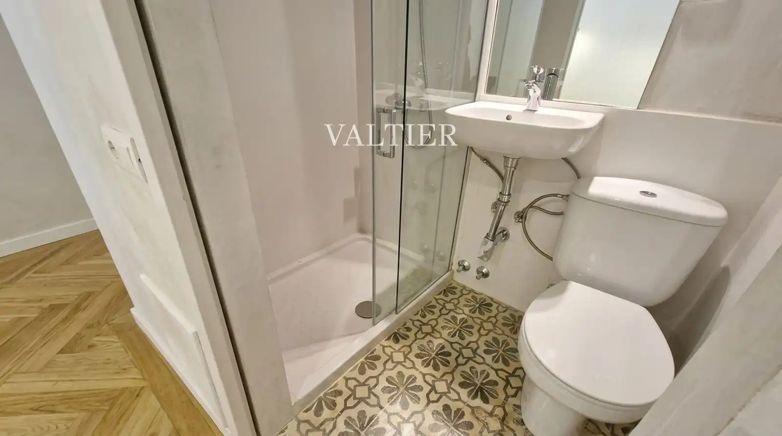 Badezimmer von Wohnung zur Miete in Madrid mit Klimaanlage, Heizung und Terrasse