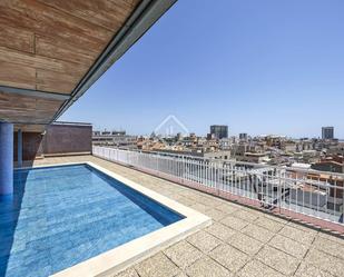 Piscina de Pis en venda en  Barcelona Capital amb Aire condicionat, Calefacció i Terrassa