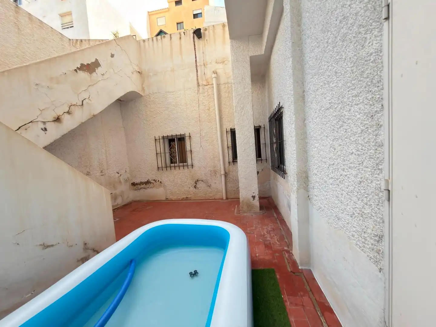 Piscina de Edifici en venda en Alicante / Alacant