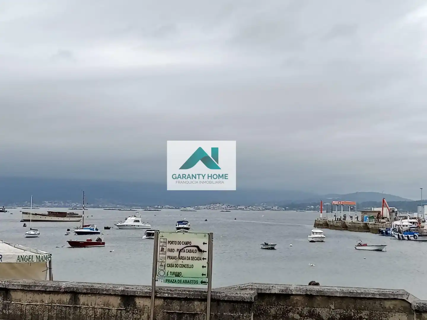 Houses for sale in A Illa de Arousa   with Air Conditioner, Private garden and Storage room