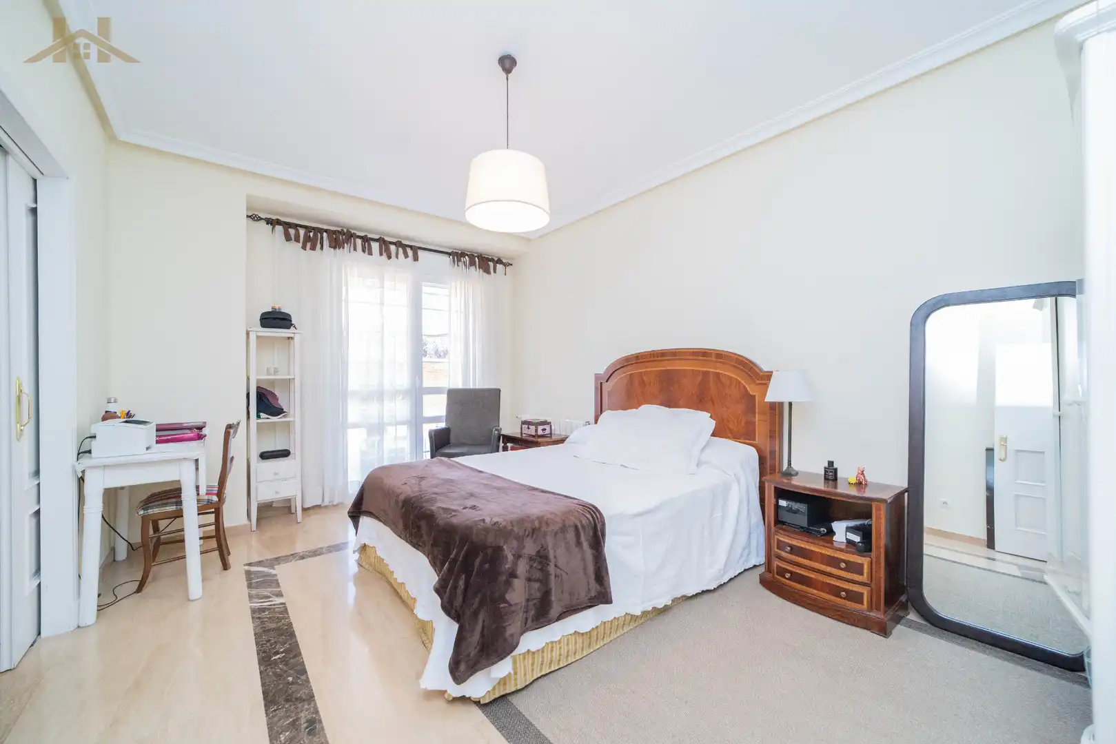Habitación de Planta baja en venta en Majadahonda con Aire acondicionado, Calefacción y Jardín privado