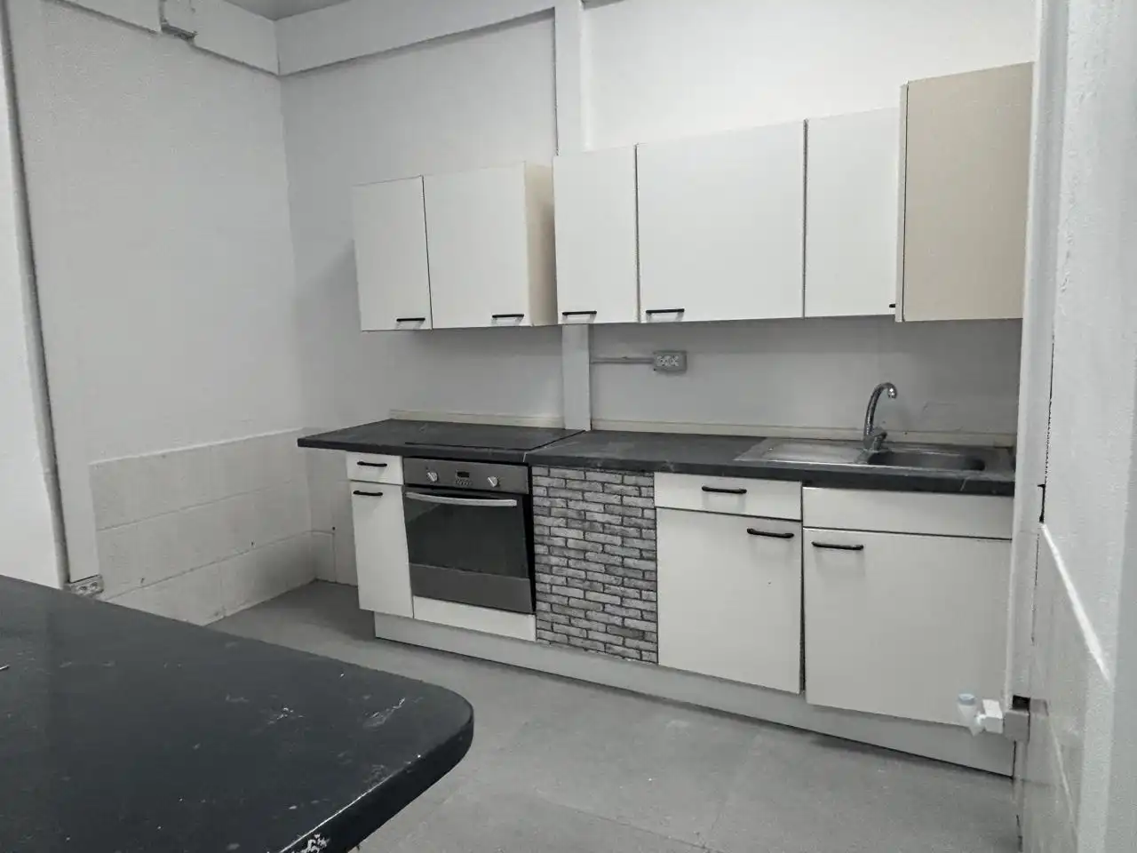 Kitchen of Commercial properties for rent in Arona
