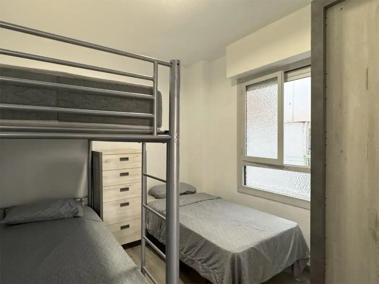 Bedroom of Flat for rent in Torrevieja  with Air Conditioner and Balcony