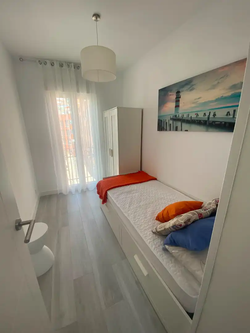 Bedroom of Flat for rent in Madrid  with Air Conditioner, Heating and Parquet flooring