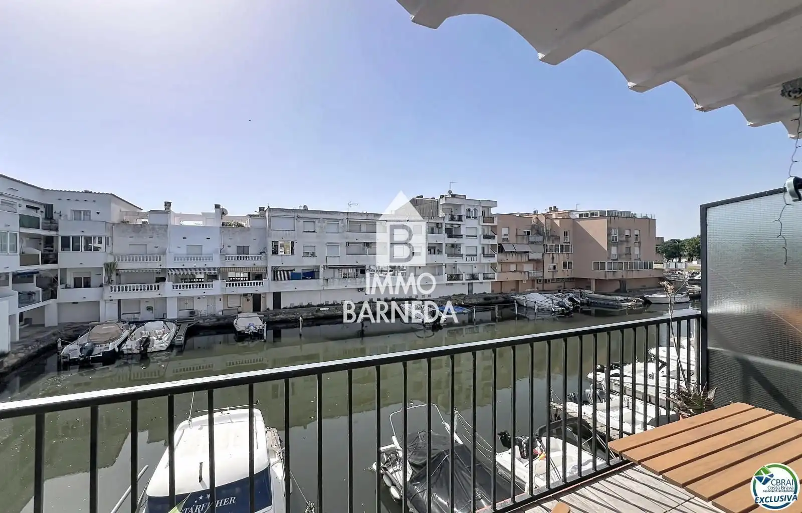 Parking of Flat for sale in Empuriabrava  with Air Conditioner, Heating and Terrace