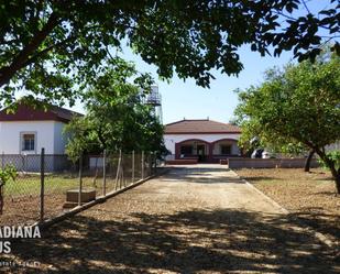 Vista exterior de Finca rústica en venda en San Juan del Puerto amb Terrassa