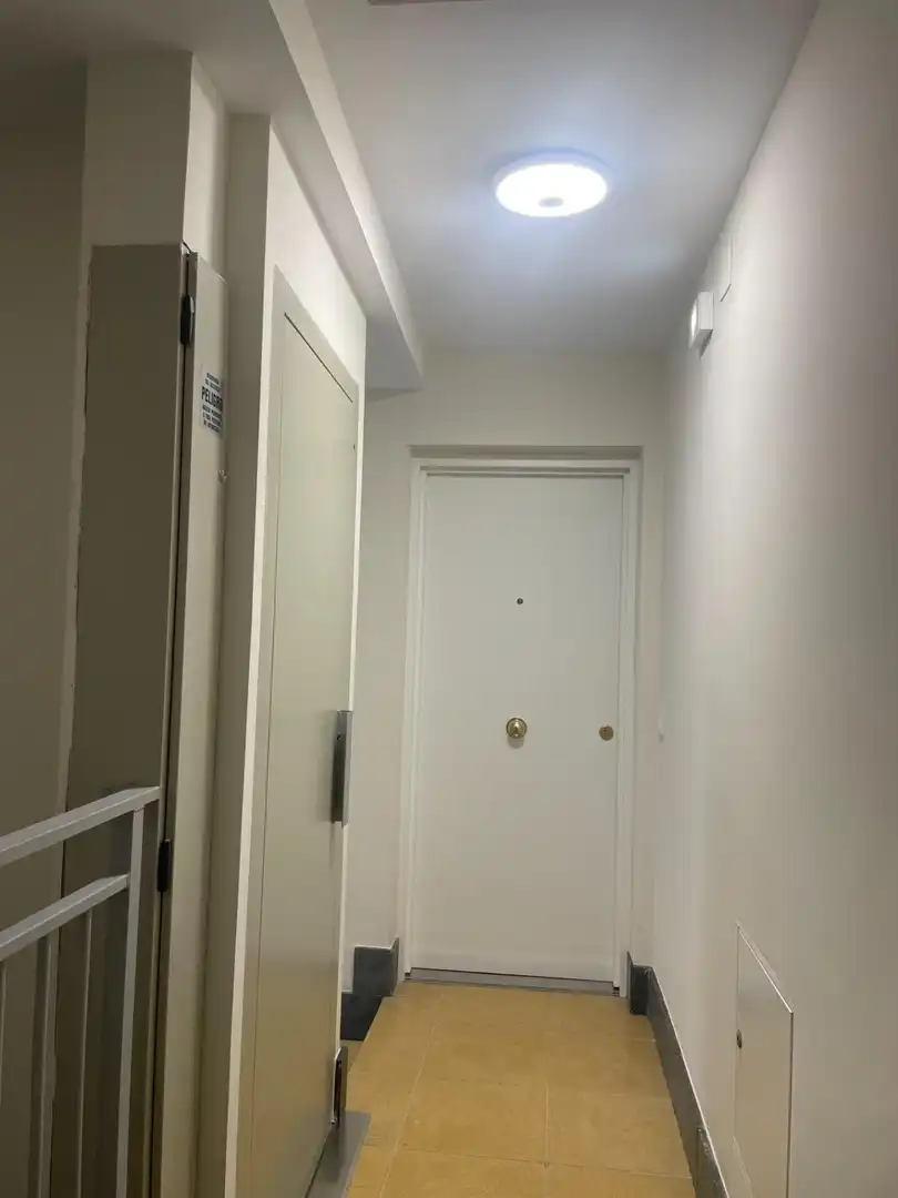 Apartamento de alquiler en León Capital  con Calefacción, Parquet y Terraza