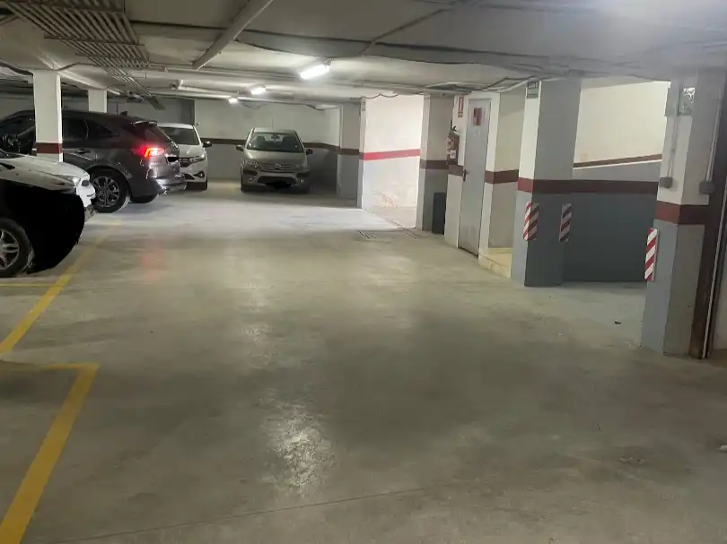 Parkplatz von Garage zum Verkauf in Beniparrell