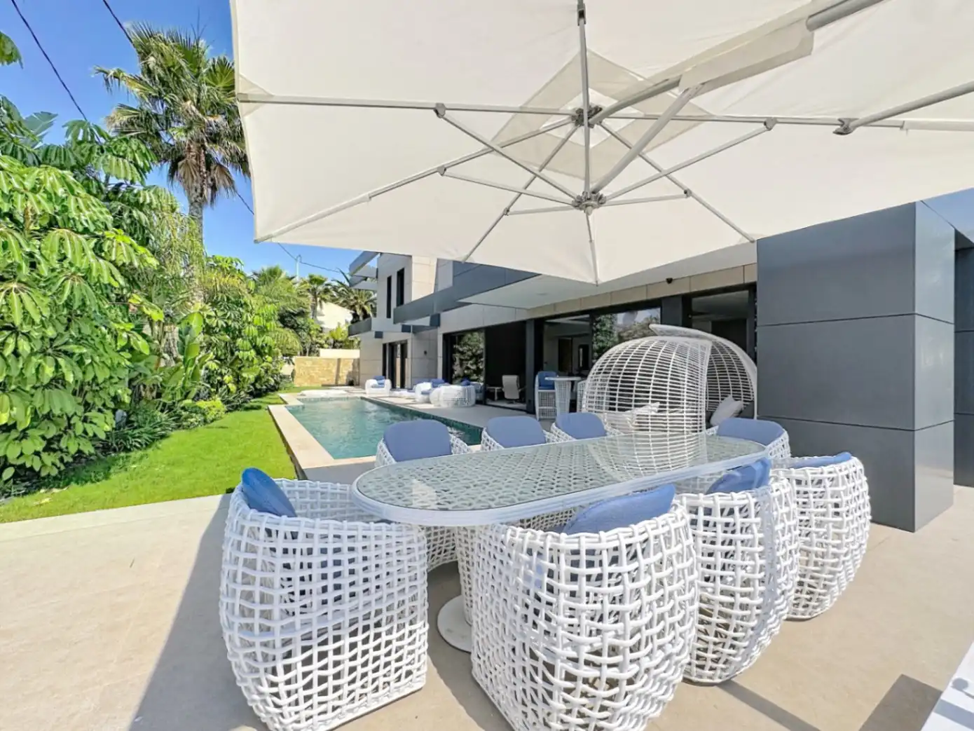 Chalet con piscina en venta en Marisol Park - Ortembach - Los Almendros, imagen 4