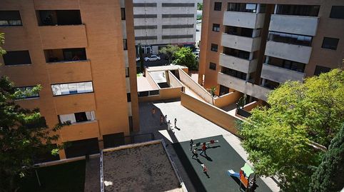 Foto 2 de Ático de alquiler en Avenida Filosofía, Nuevo Bulevar, Mairena del Aljarafe