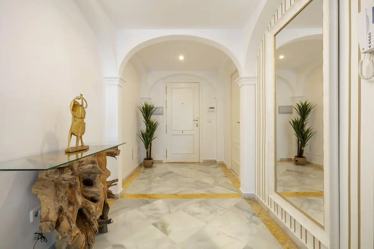 Apartament amb terrassa en venda a Nueva Andalucía, imagen 3