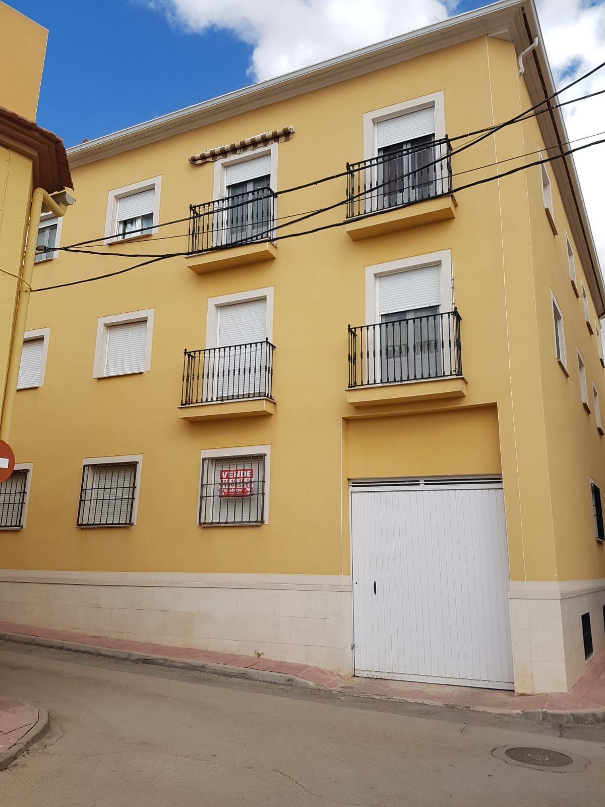 Vista exterior de Planta baja en venta en Corral de Almaguer con Aire acondicionado, Calefacción y Parquet