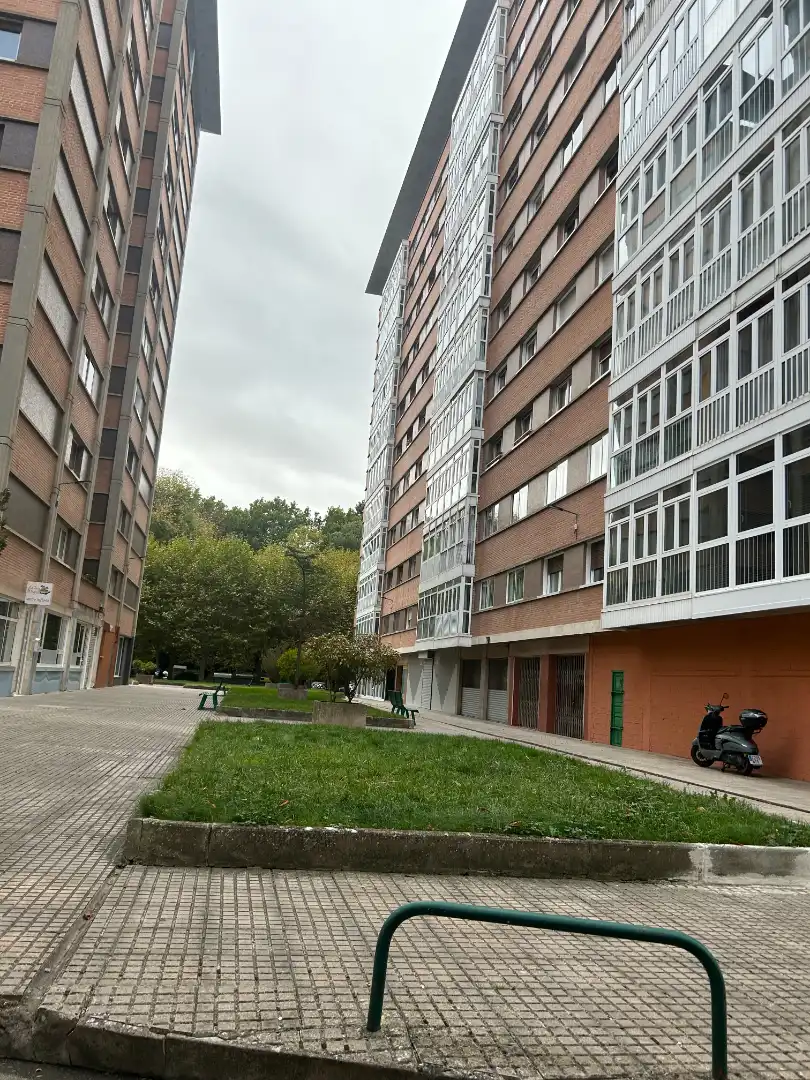 Vista exterior de Local de lloguer en Burgos