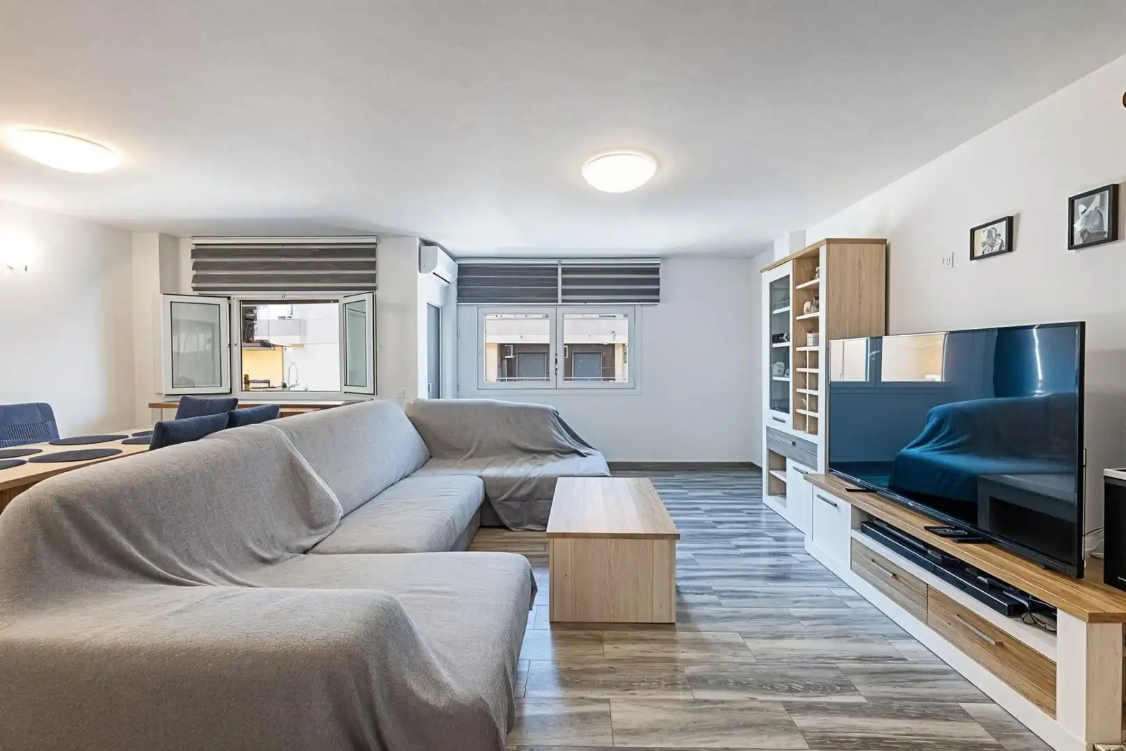 Living room of Flat for sale in  Palma de Mallorca  with Air Conditioner, Parquet flooring and Oven