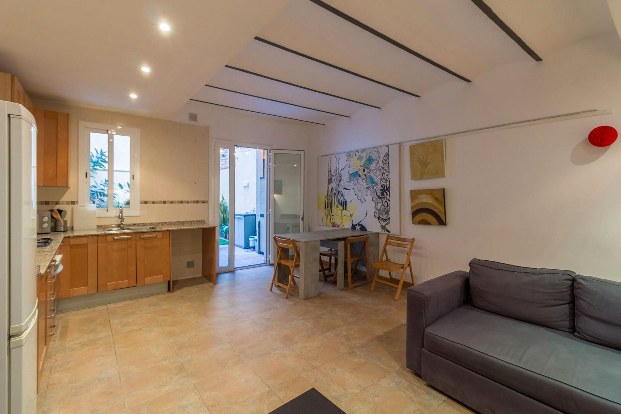 Sala d'estar de Pis de lloguer en  Barcelona Capital amb Calefacció, Jardí privat i Moblat