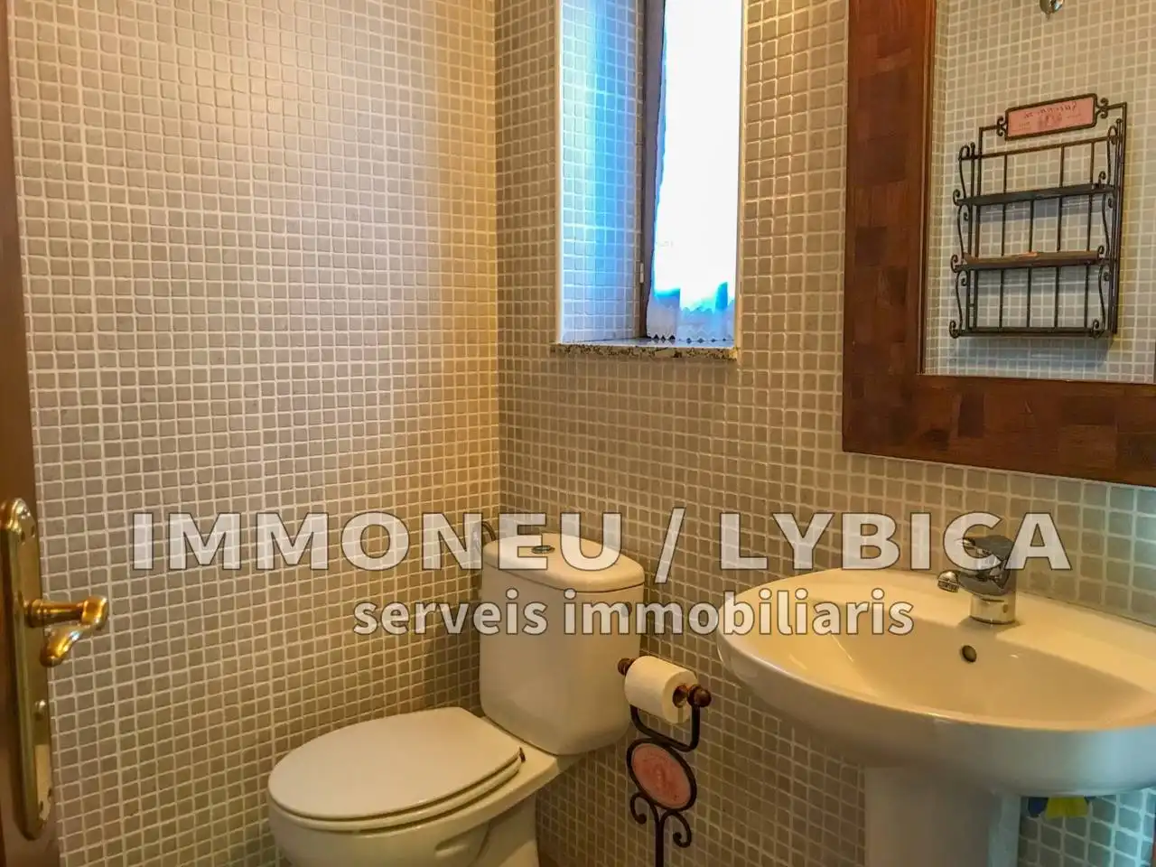 Baño de Casa o chalet en venta en Bellver de Cerdanya con Calefacción, Parquet y Terraza