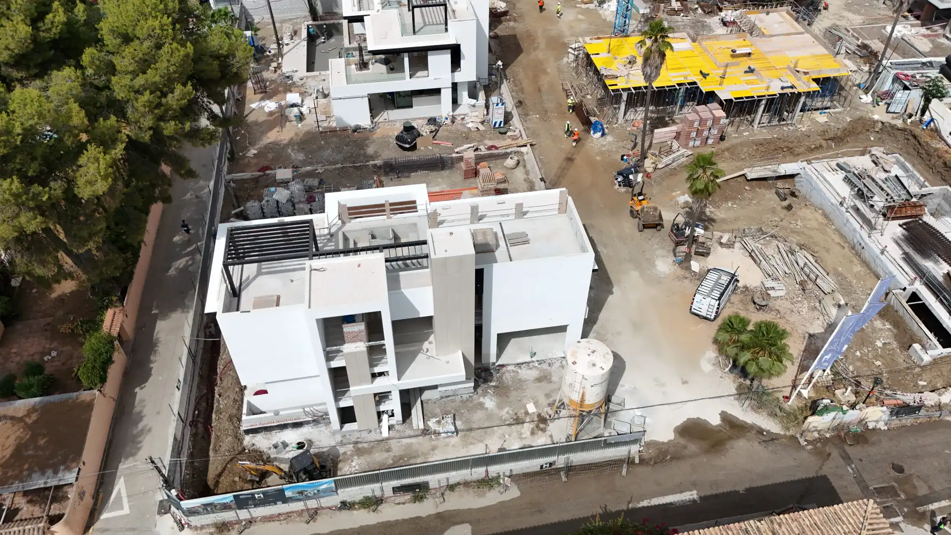 Außenansicht von Haus oder Chalet zum Verkauf in Marbella mit Klimaanlage, Heizung und Privatgarten
