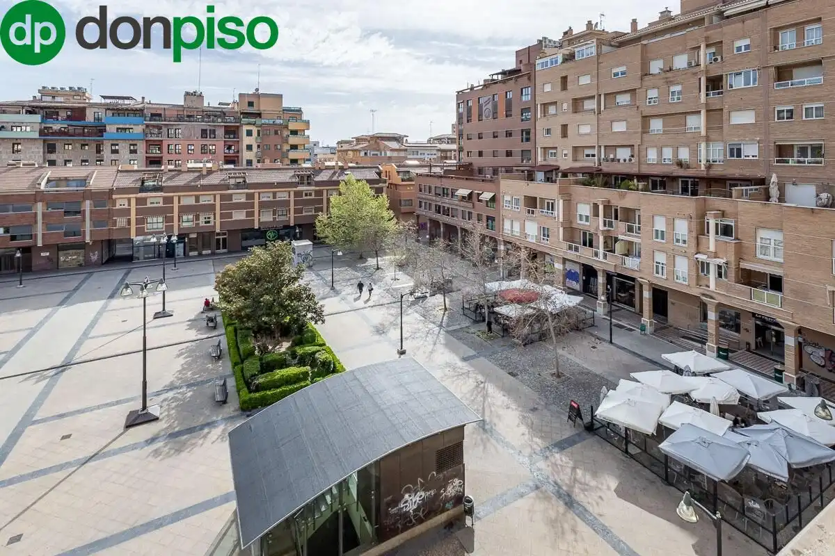 Exterior view of Flat for sale in Granada