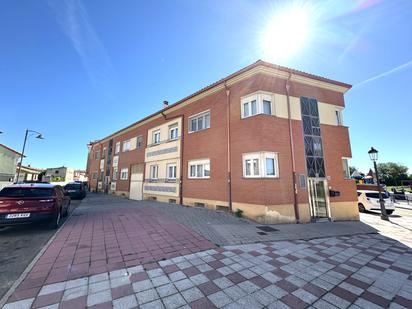 Exterior view of Flat for sale in Santovenia de Pisuerga  with Air Conditioner and Terrace