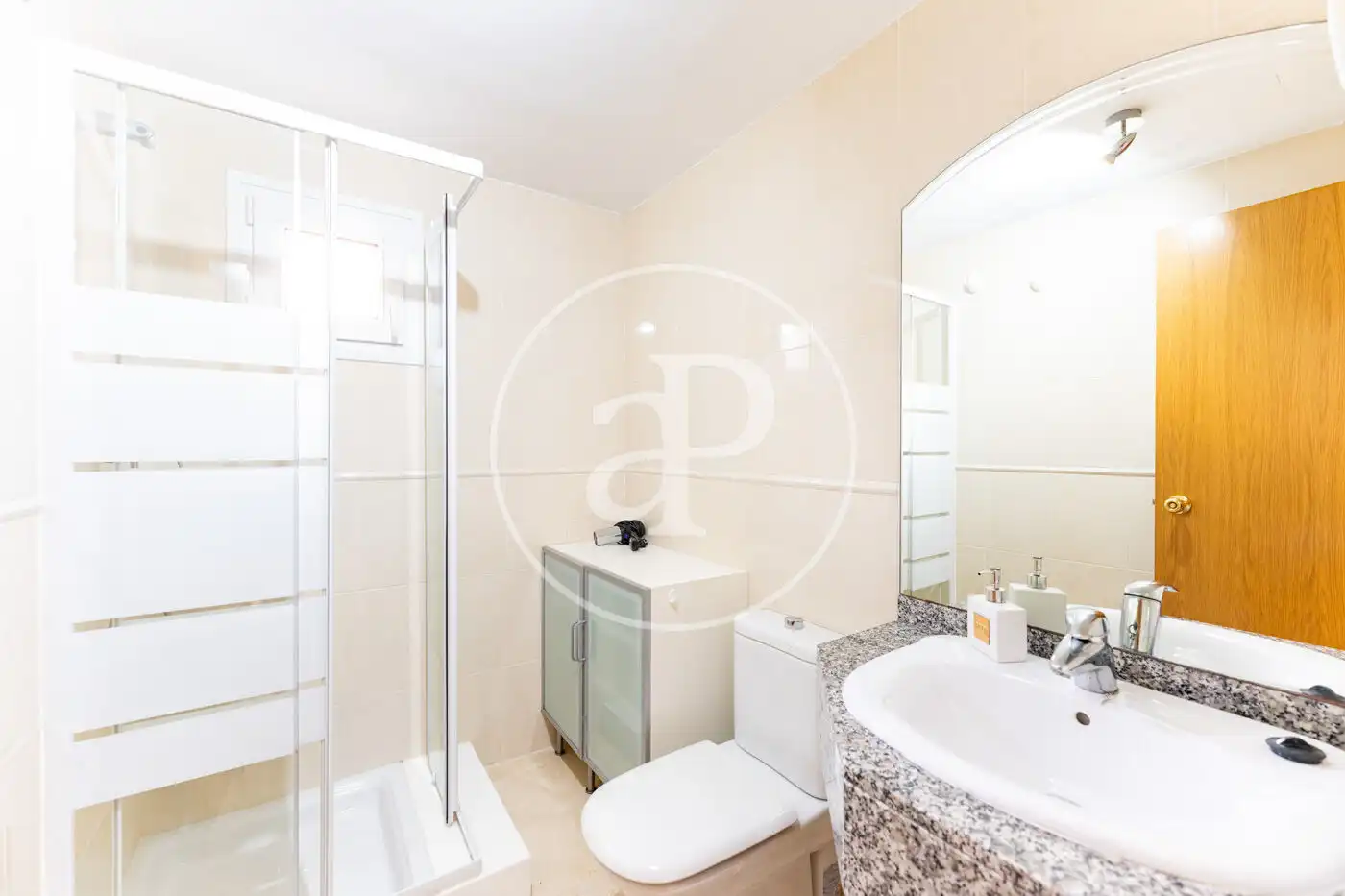 Bathroom of Flat for rent in  Palma de Mallorca  with Air Conditioner, Heating and Private garden