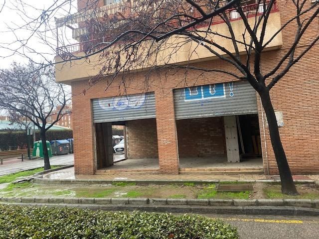 Premises to rent in  Granada Capital