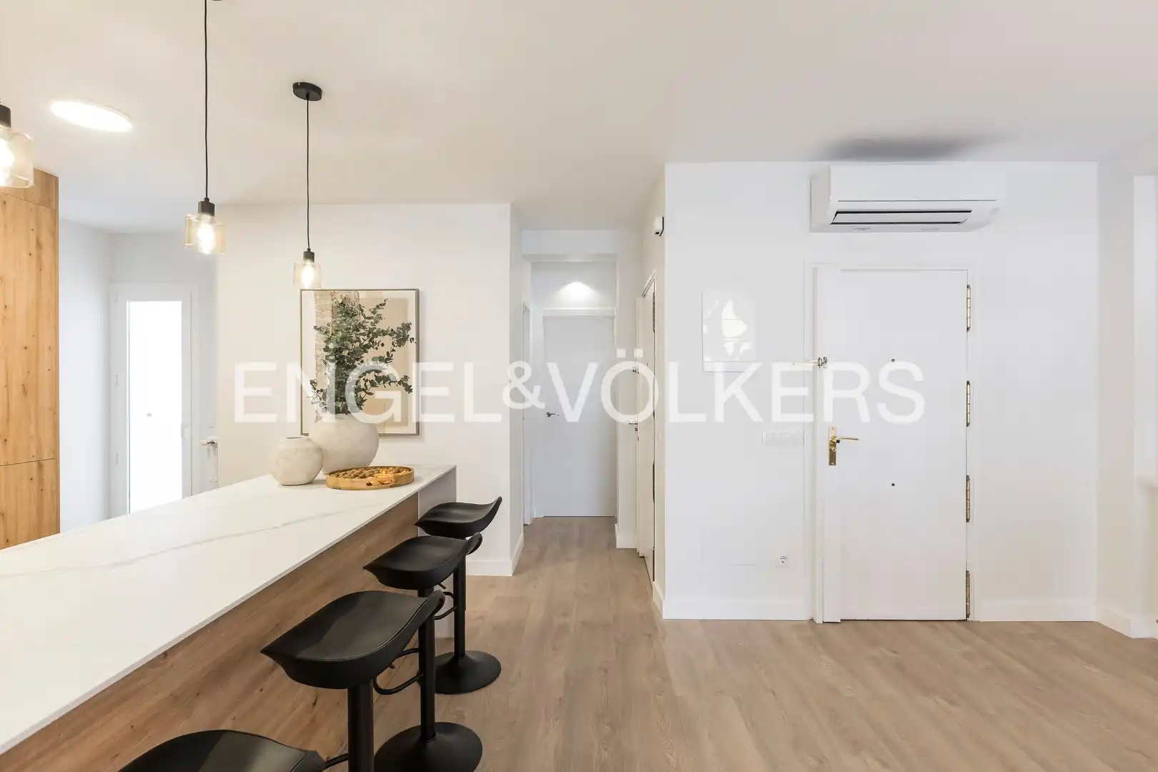 Exterior view of Flat for sale in Madrid  with Air Conditioner, Heating and Terrace