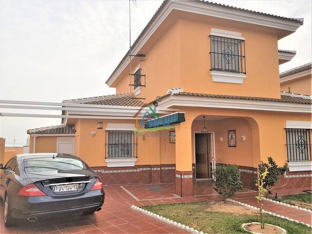 Casa-chalet en Venta en Nutria en Golf - Torre Almenara