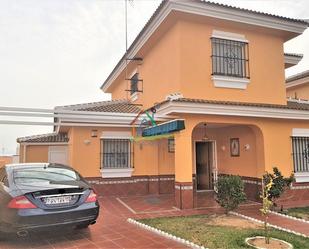 Vista exterior de Casa o xalet en venda en Almonte amb Aire condicionat, Calefacció i Terrassa